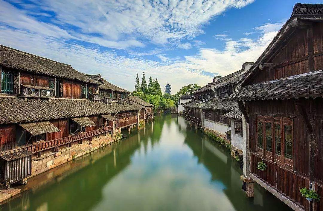 逃离空旷大街